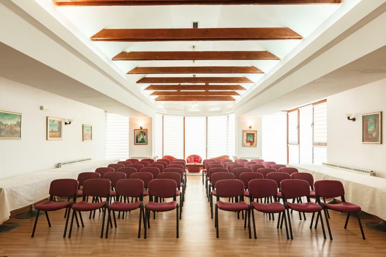 Hotel Bistra, Resort מוורובו מראה חיצוני תמונה