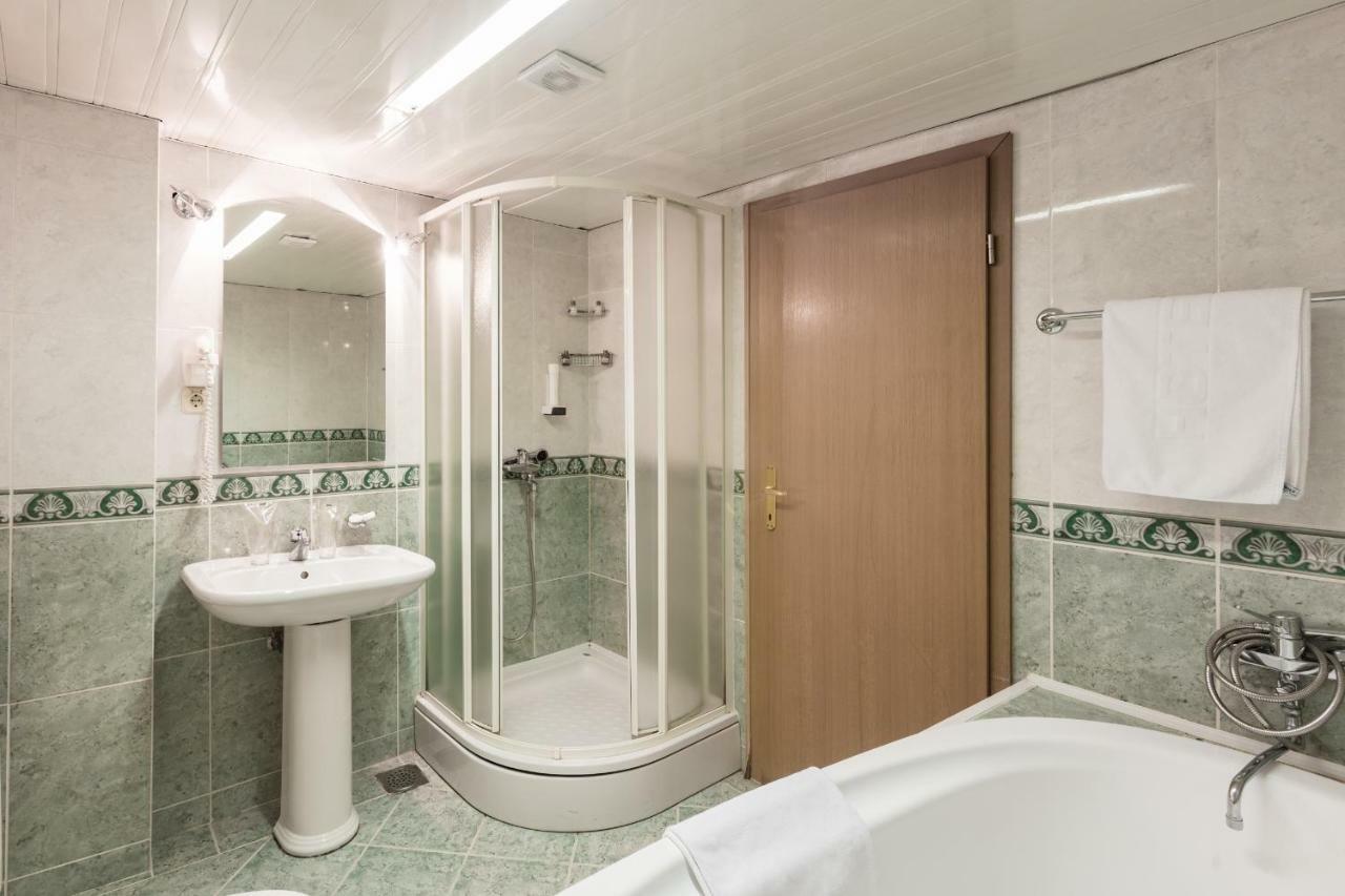 Hotel Bistra, Resort מוורובו מראה חיצוני תמונה