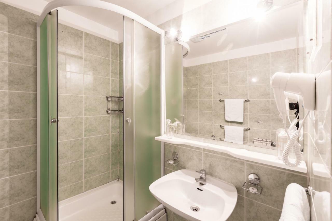 Hotel Bistra, Resort מוורובו מראה חיצוני תמונה